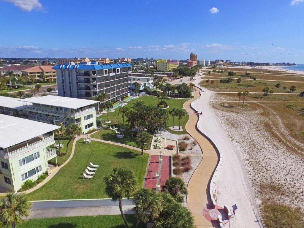 Tropic Terrace #41 - Beachfront Resort St. Pete Beach Exterior foto