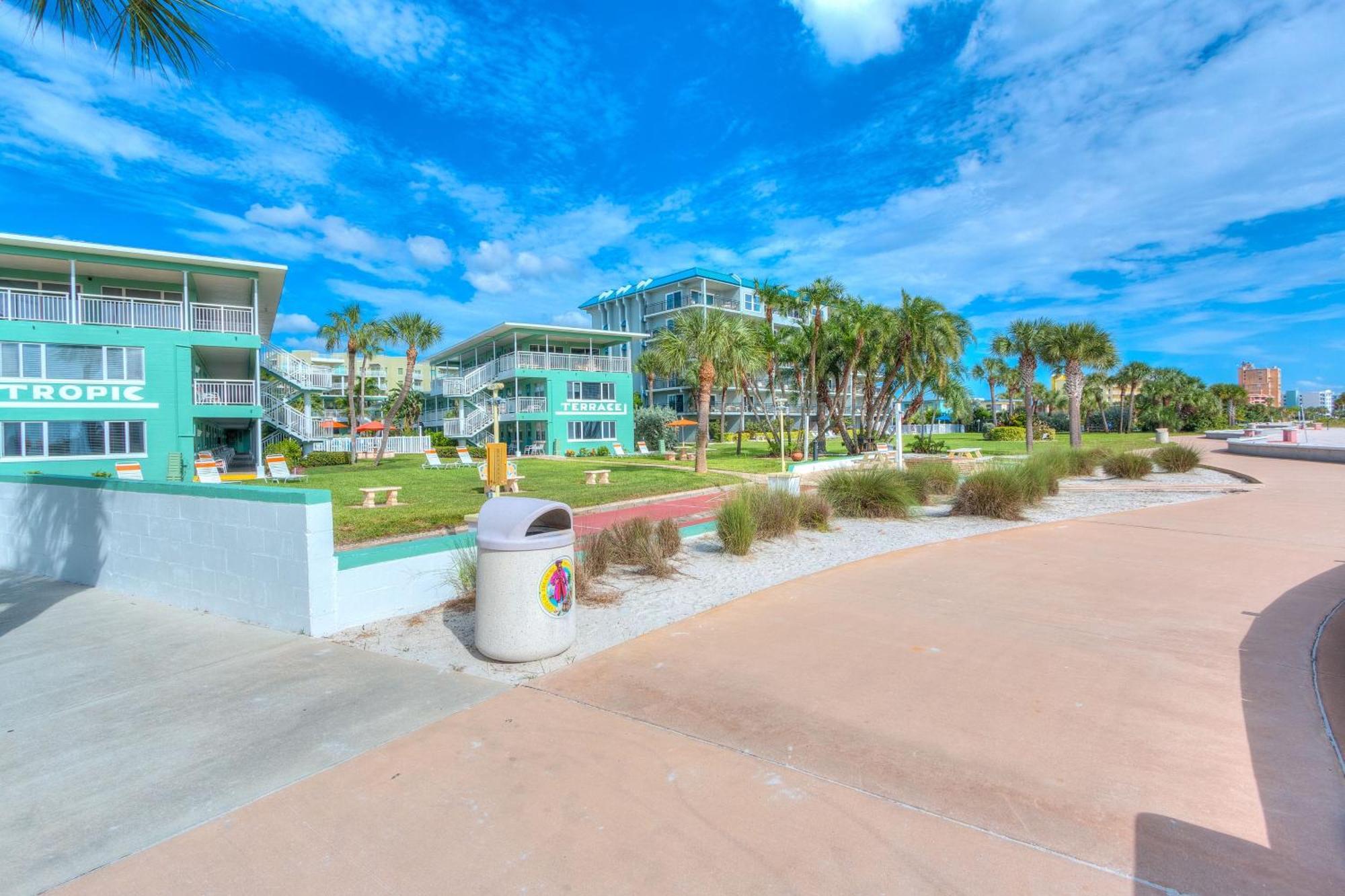 Tropic Terrace #41 - Beachfront Resort St. Pete Beach Exterior foto