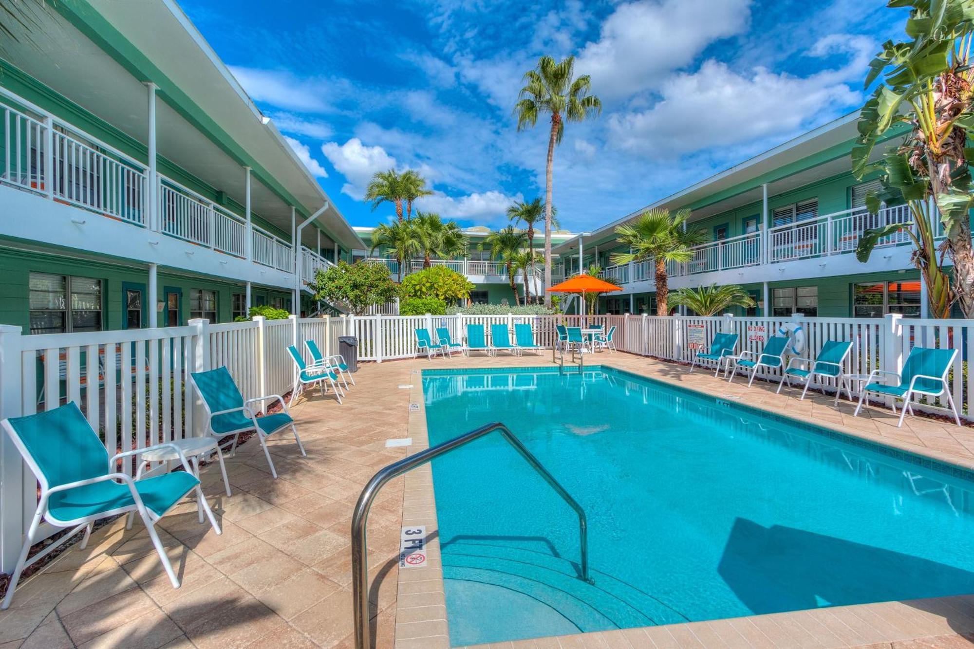 Tropic Terrace #41 - Beachfront Resort St. Pete Beach Exterior foto